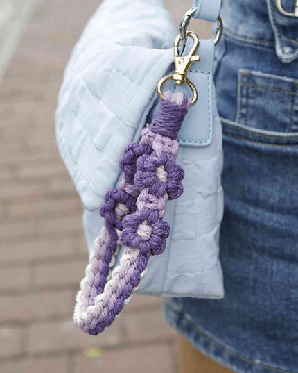 Flower Shape Wristlet Zinc Alloy Closure Macrame Key Chain
