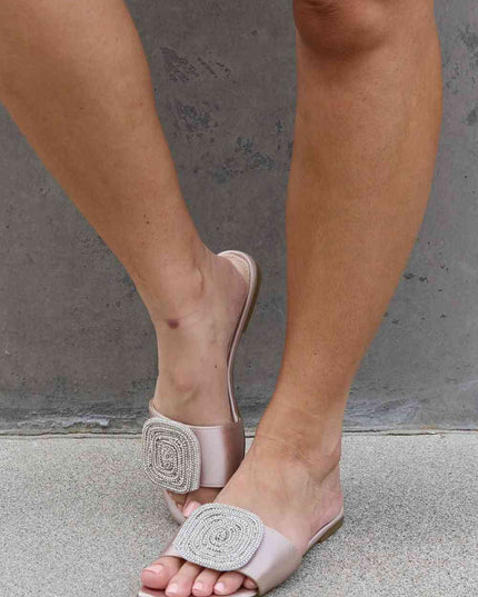 Weeboo New Day Slide Sandal