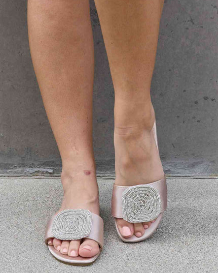 Weeboo New Day Slide Sandal