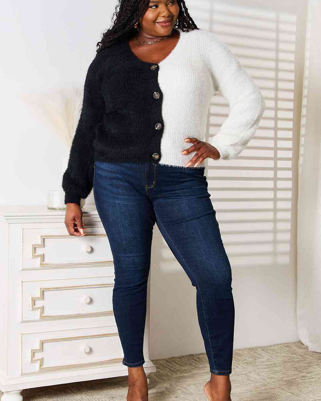 Woven Right Contrast Button-Front V-Neck Cardigan