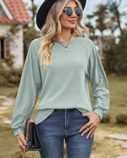 Round Neck Raglan Sleeve Sweatshirt