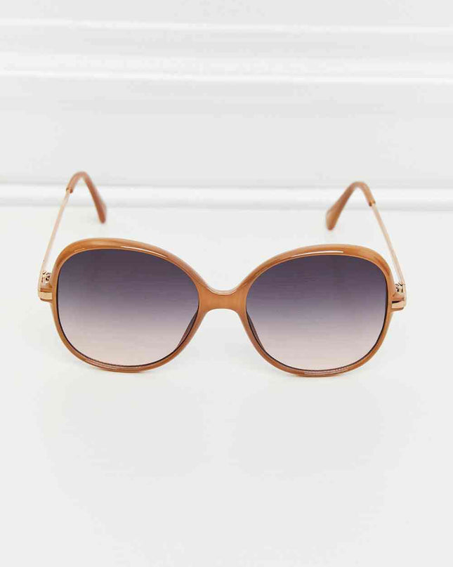 Metal-Plastic Hybrid Full Rim Sunglasses