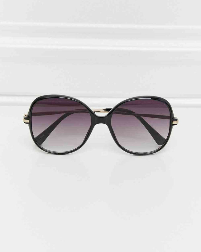 Metal-Plastic Hybrid Full Rim Sunglasses