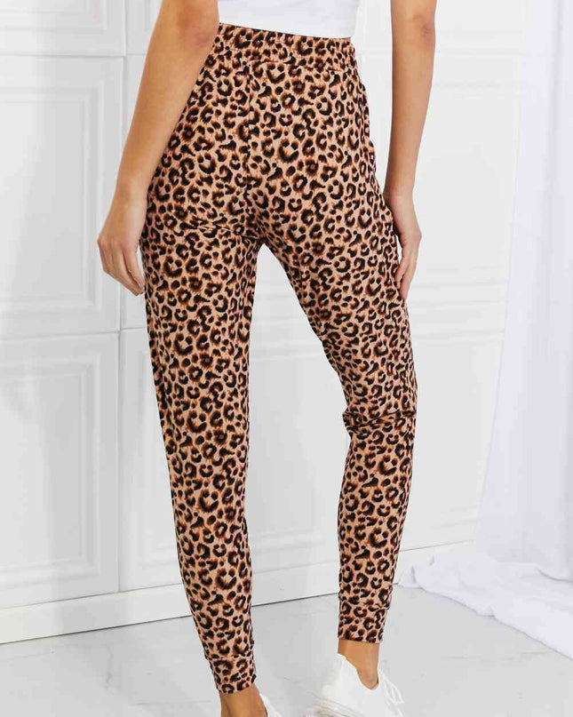 Leggings Depot Full Size Spotted Downtown Leopard Print Joggers