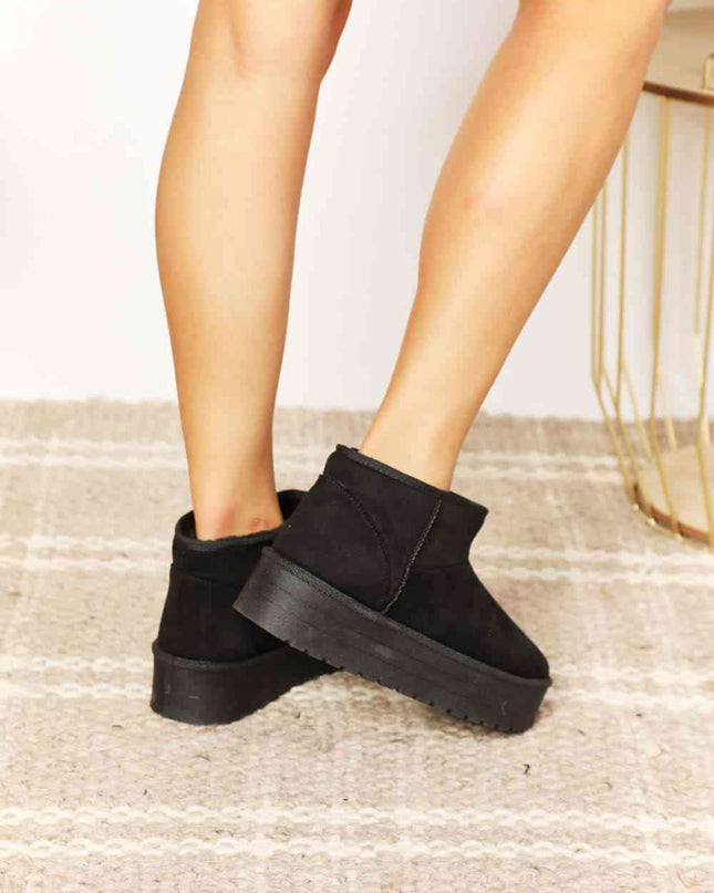 Legend Women's Fleece Lined Chunky Platform Mini Boots