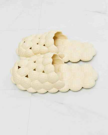 NOOK JOI Laid Back Bubble Slides in Khaki