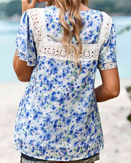 Floral Round Neck Spliced Lace Blouse