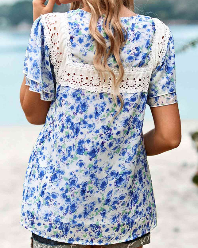 Floral Round Neck Spliced Lace Blouse
