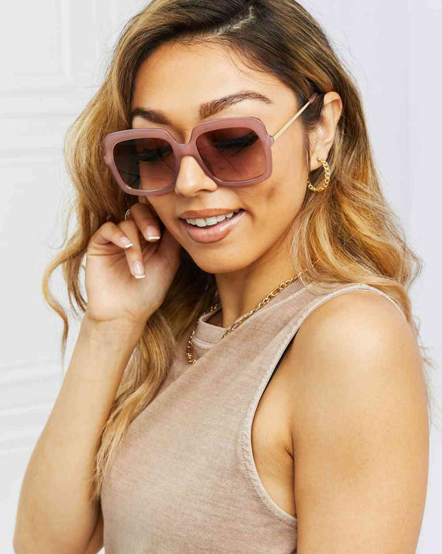 Square Metal-Plastic Hybrid Temple Sunglasses