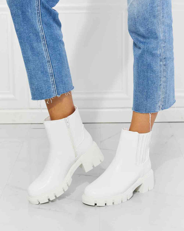 MMShoes What It Takes Lug Sole Chelsea Boots in White