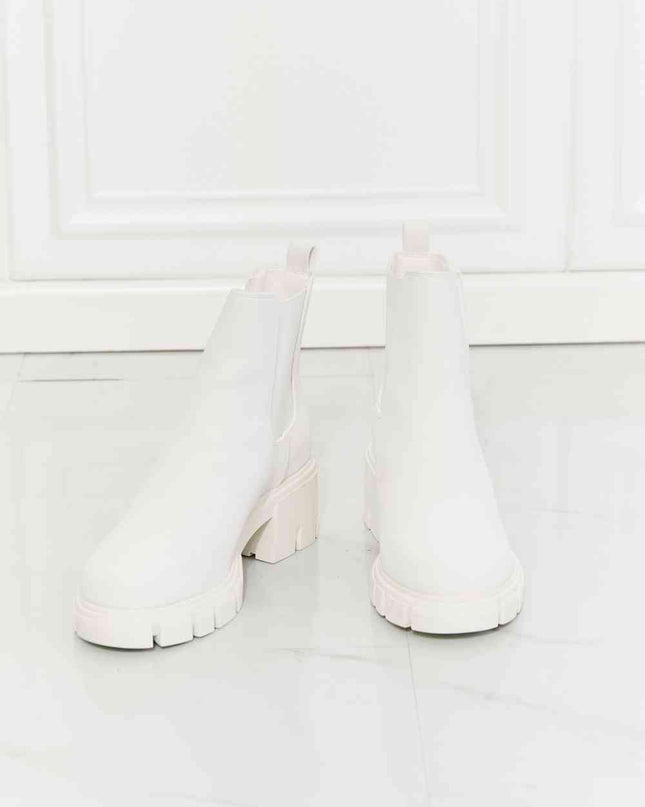 MMShoes Work For It Matte Lug Sole Chelsea Boots in White