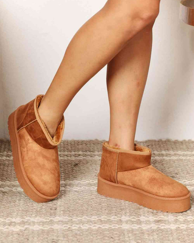 Legend Women's Fleece Lined Chunky Platform Mini Boots