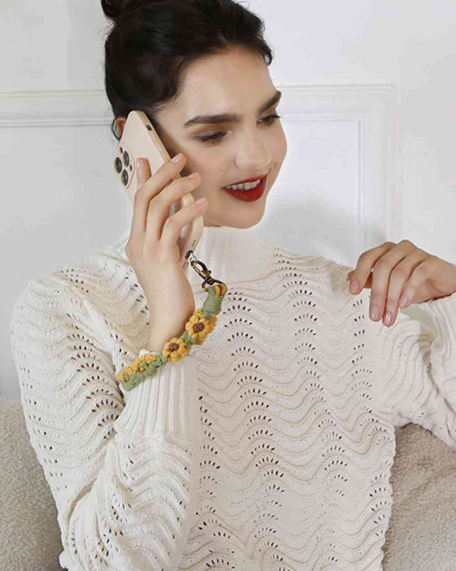 Flower Shape Wristlet Alloy Closure Macrame Key Chain