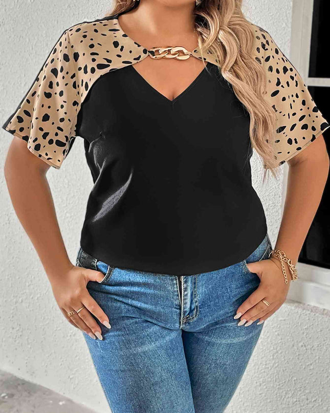 Plus Size Chain Detail V-Neck Raglan Sleeve Blouse