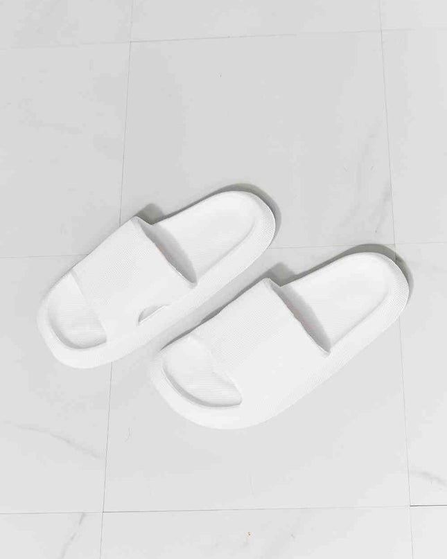 MMShoes Arms Around Me Open Toe Slide in White