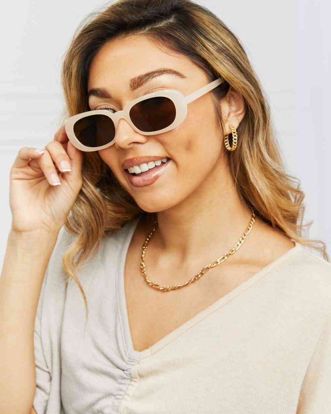 Oval Full Rim Sunglasses