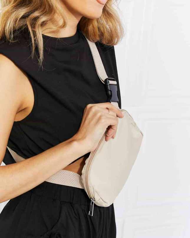 Buckle Zip Closure Fanny Pack