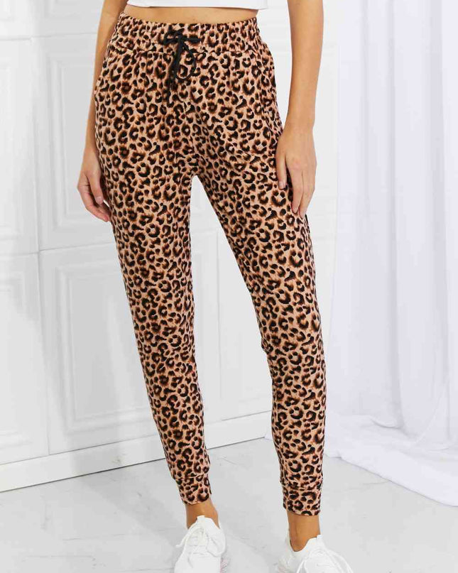 Leggings Depot Full Size Spotted Downtown Leopard Print Joggers