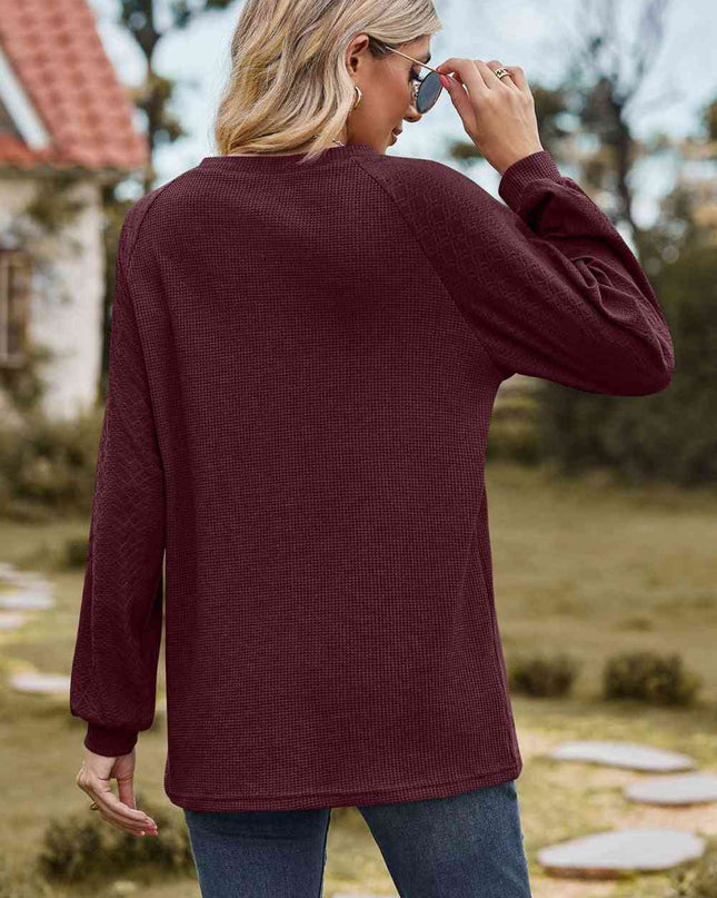 Round Neck Raglan Sleeve Sweatshirt