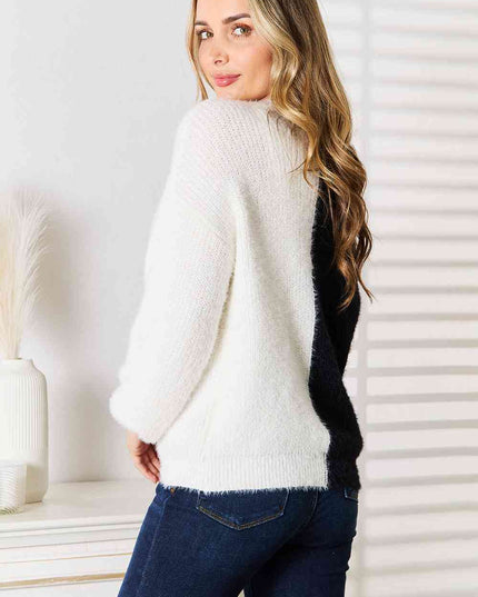 Woven Right Contrast Button-Front V-Neck Cardigan