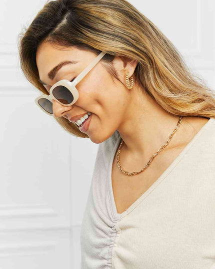 Oval Full Rim Sunglasses