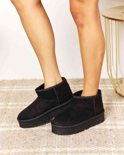Legend Women's Fleece Lined Chunky Platform Mini Boots